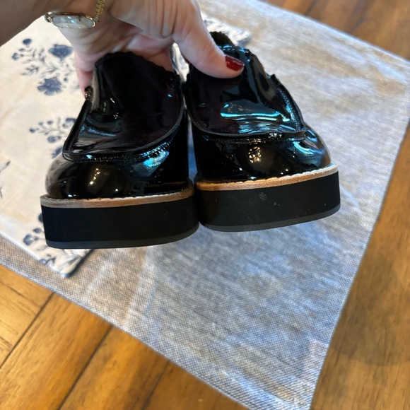 Eileen Fisher Harria Patent Heeled Platform Loafers in Black, size 6.5 - Picture 2 of 11